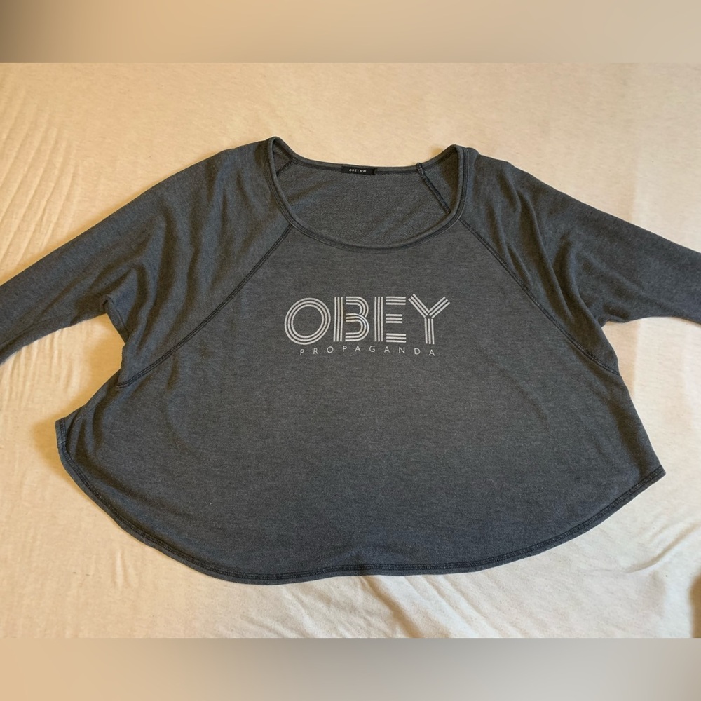 Obey Gray women’s oversized sweatshirt size large